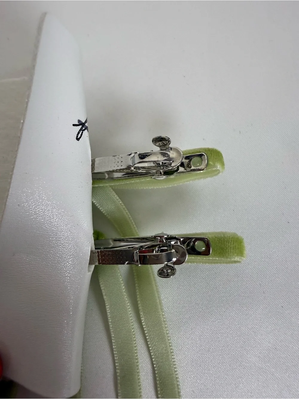 Free People Lime Velvet Bow Hair Clips Blokecore Inspired Set of 2 ✨🎀